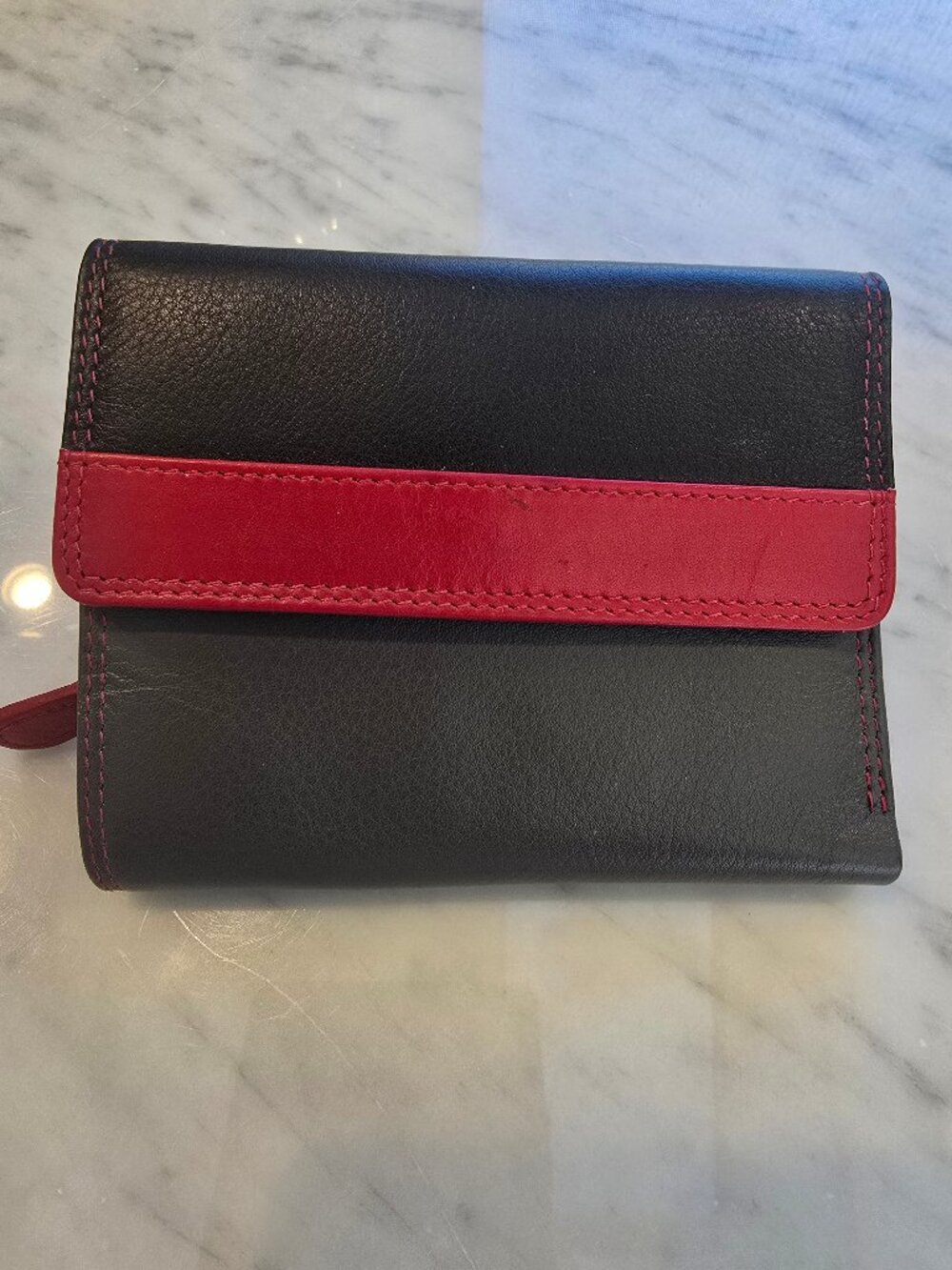 NWOT ILI New York with RFID Leather Tri-Fold Wallet Red/Black/Grey